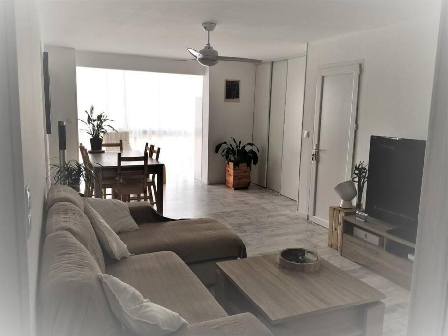 Appartement T3 Proche De La Mer Narbonne Bagian luar foto