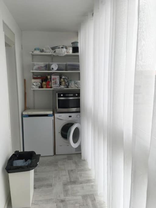 Appartement T3 Proche De La Mer Narbonne Bagian luar foto